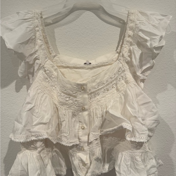 Free People Tops - Free People White ruffled crop top blouse